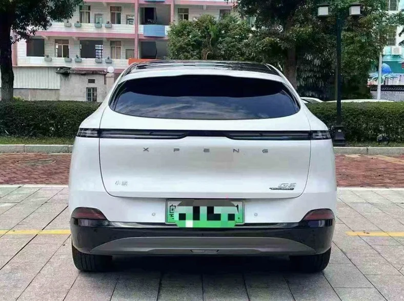 小鹏汽车G6 驾驶室