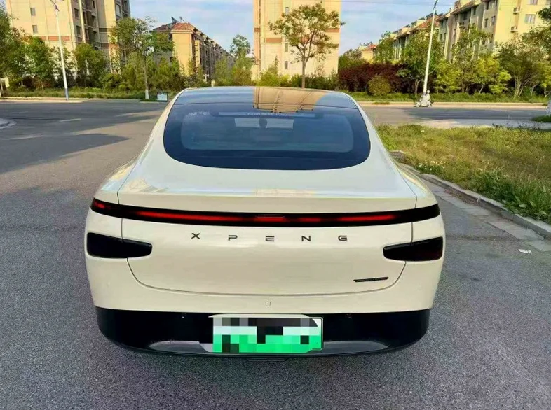 小鹏汽车p7 后面外观三