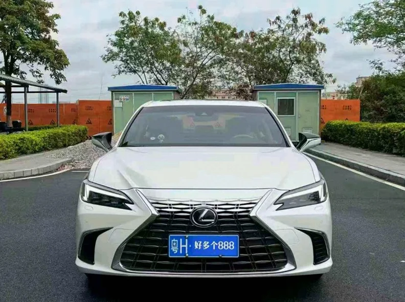 2025年雷克萨斯ES