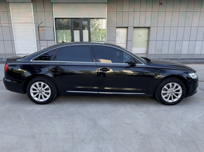 奥迪A6L 后面外观一