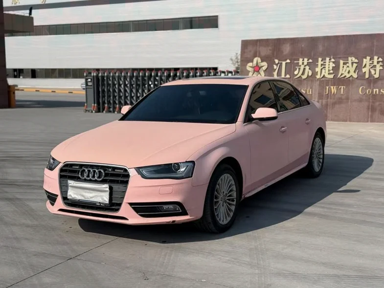 奥迪A4L 后面外观一