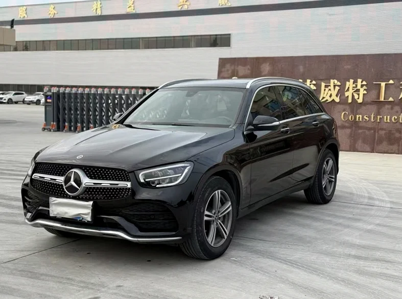 奔驰GLC 正面外观三