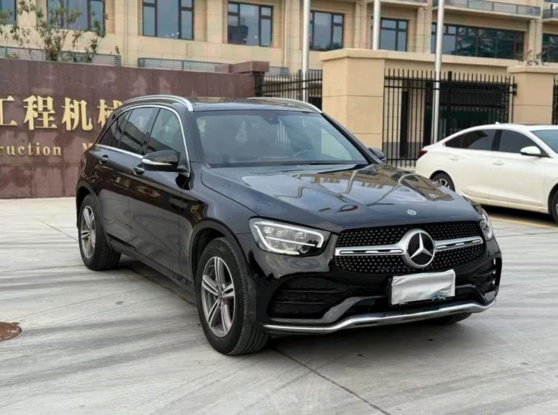 奔驰GLC 正面外观二