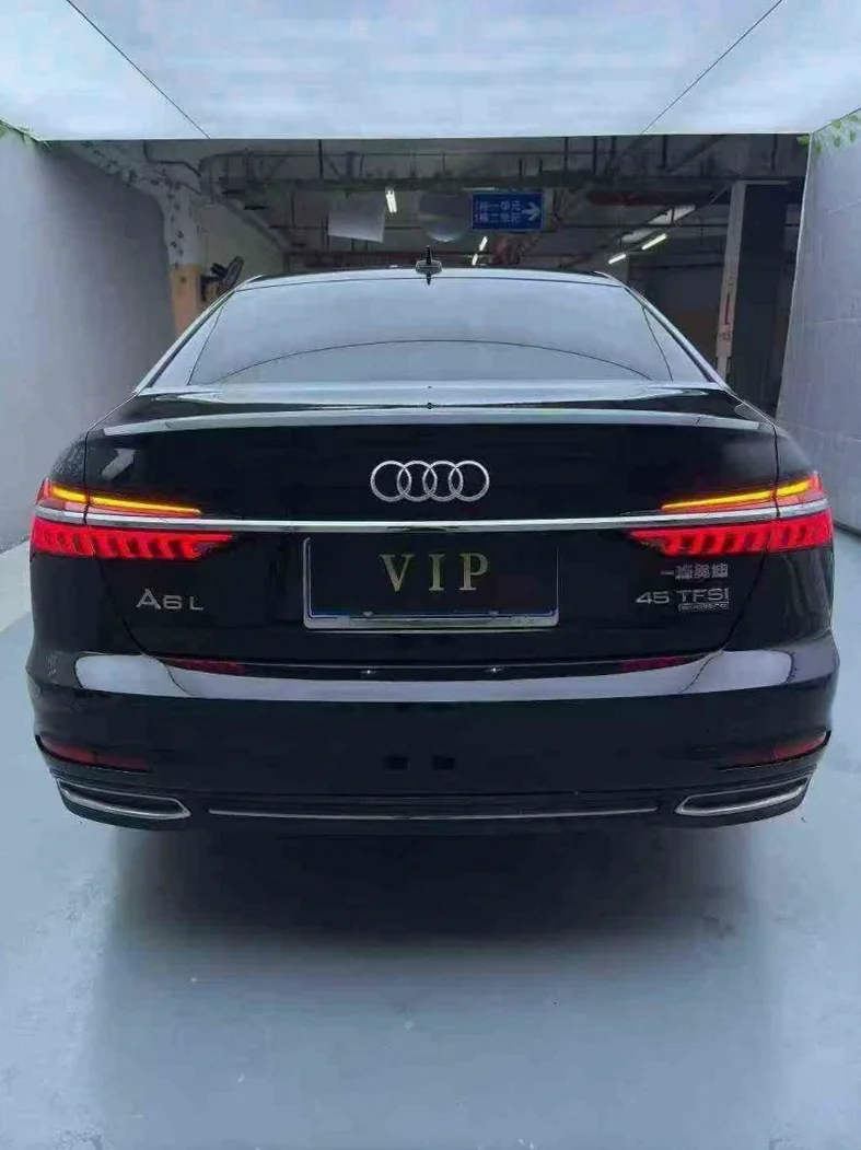 奥迪A6L 驾驶室