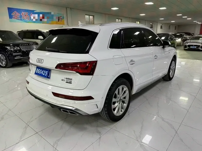 奥迪Q5 后面外观一