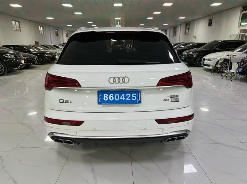 奥迪Q5 后面外观三