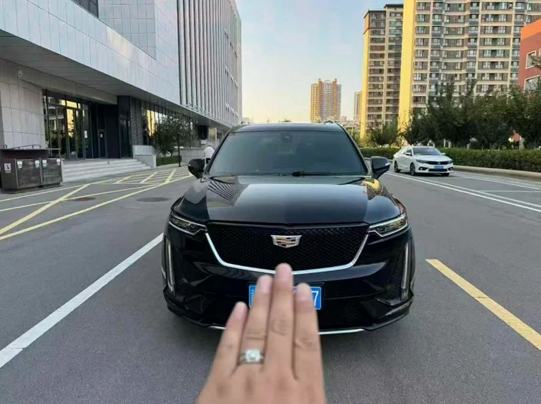 21年凯迪拉克XT6 2.0T六座顶配