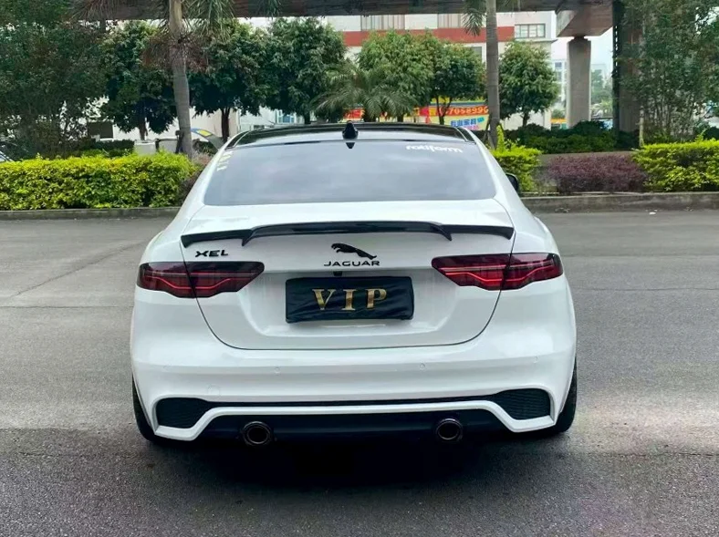 捷豹XEL 驾驶室