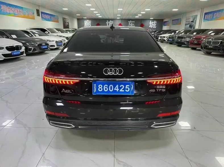 奥迪A6L 后面外观三