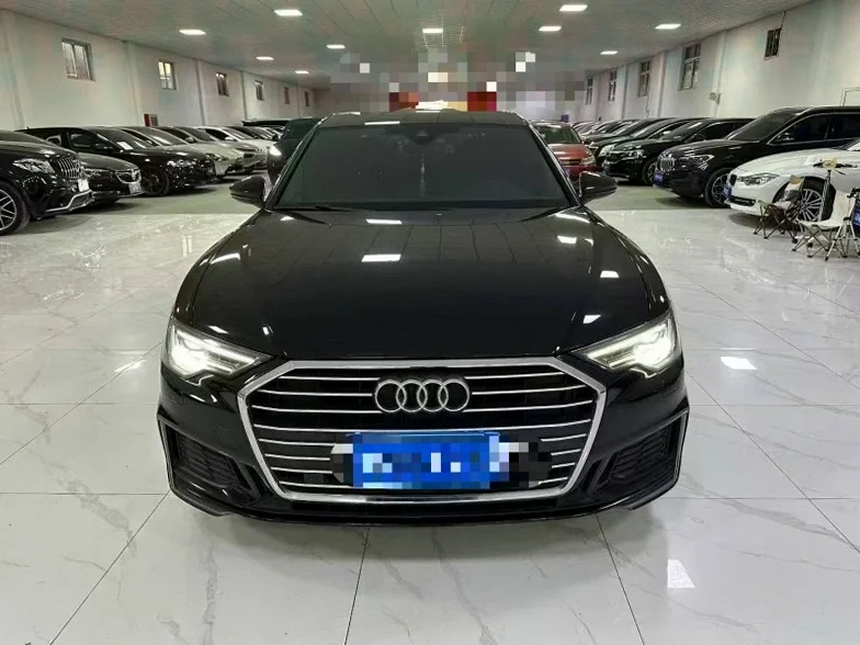 22年奥迪A6L 45TFSI臻选动感型