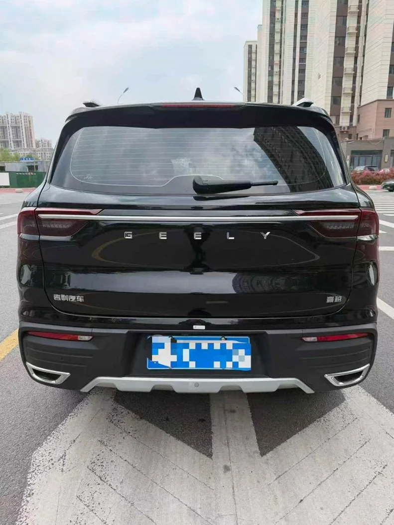 吉利豪越 驾驶室