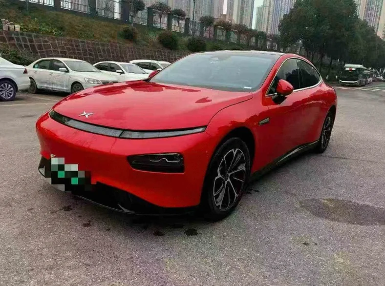 小鹏汽车p7 正面外观三