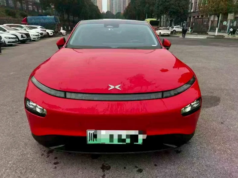 22年小鹏P7 480续航顶配