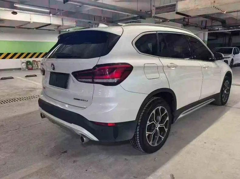 宝马X4 驾驶室