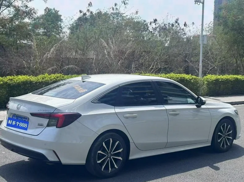 本田型格 后面外观一