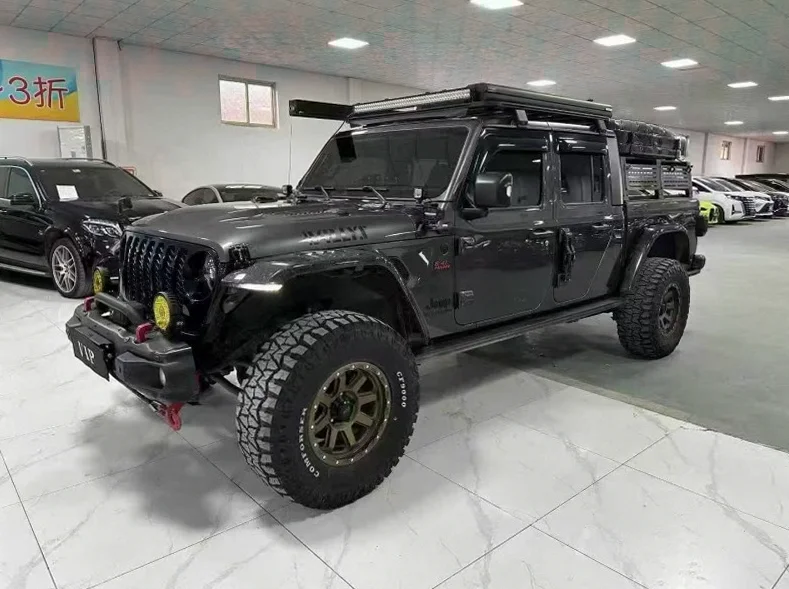 Jeep牧马人 正面外观二