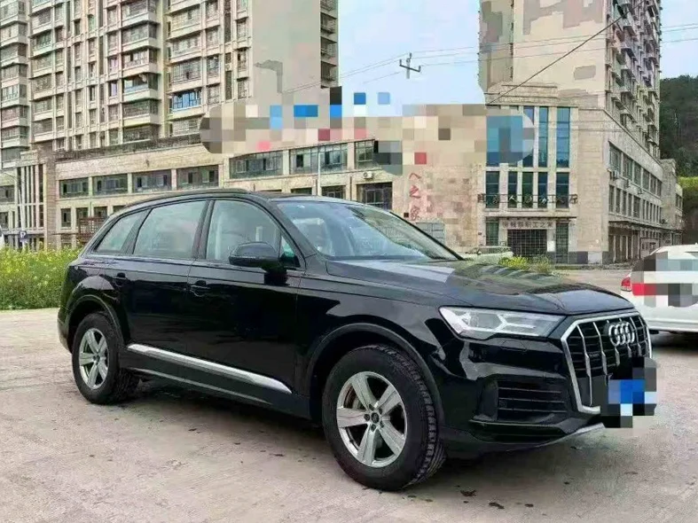 奥迪Q7 正面外观三