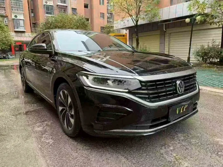 大众帕萨特 正面外观二