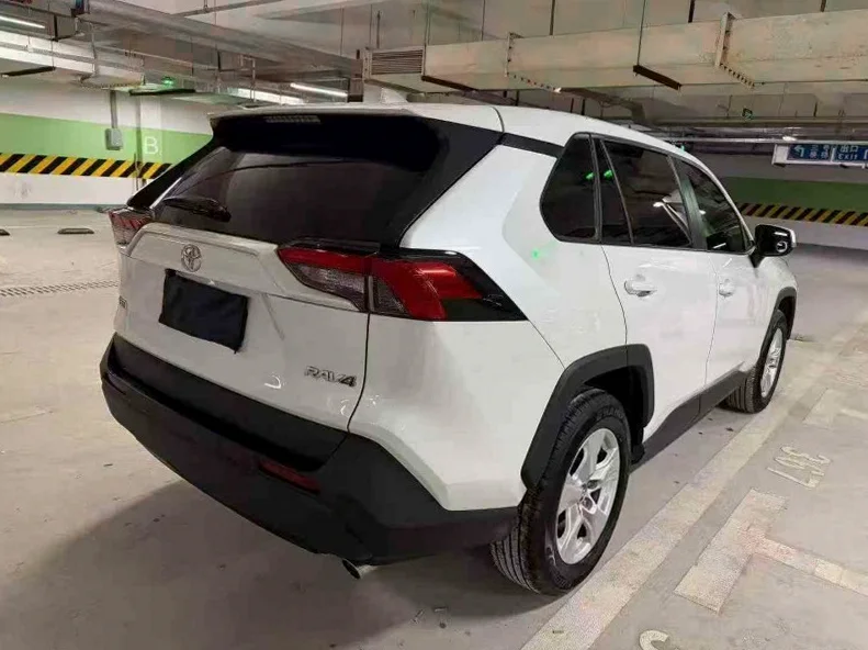 丰田RAV4荣放 驾驶室