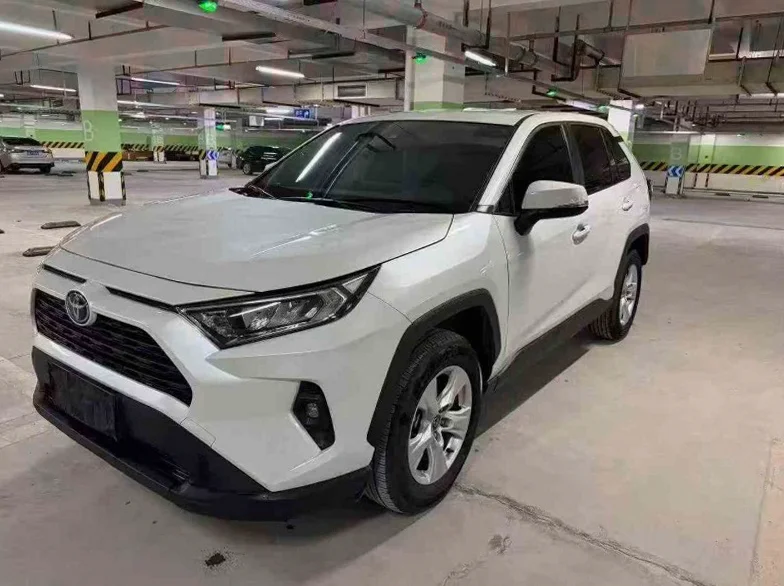 丰田RAV4荣放 正面外观三
