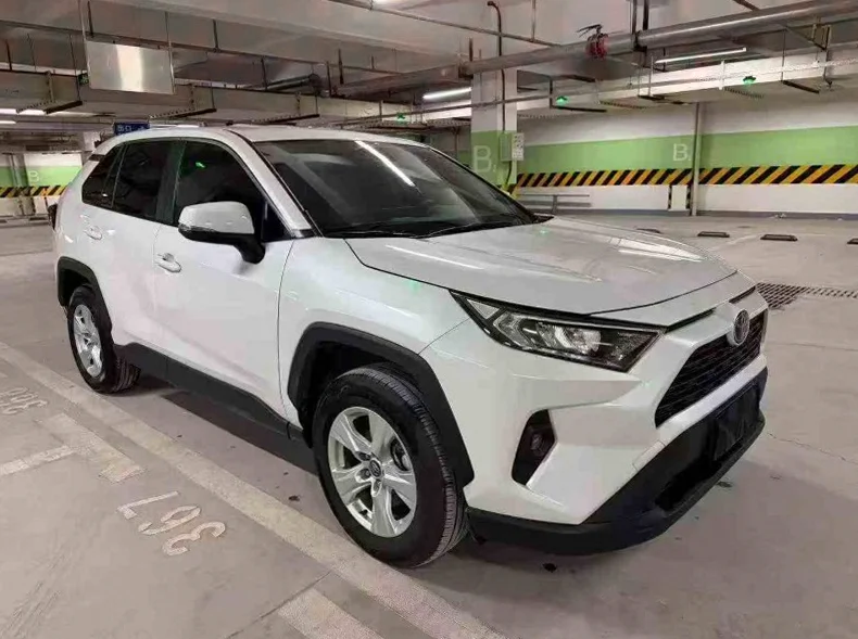 丰田RAV4荣放 正面外观二