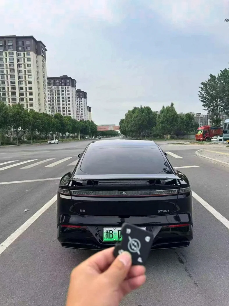 东风纳米 驾驶室