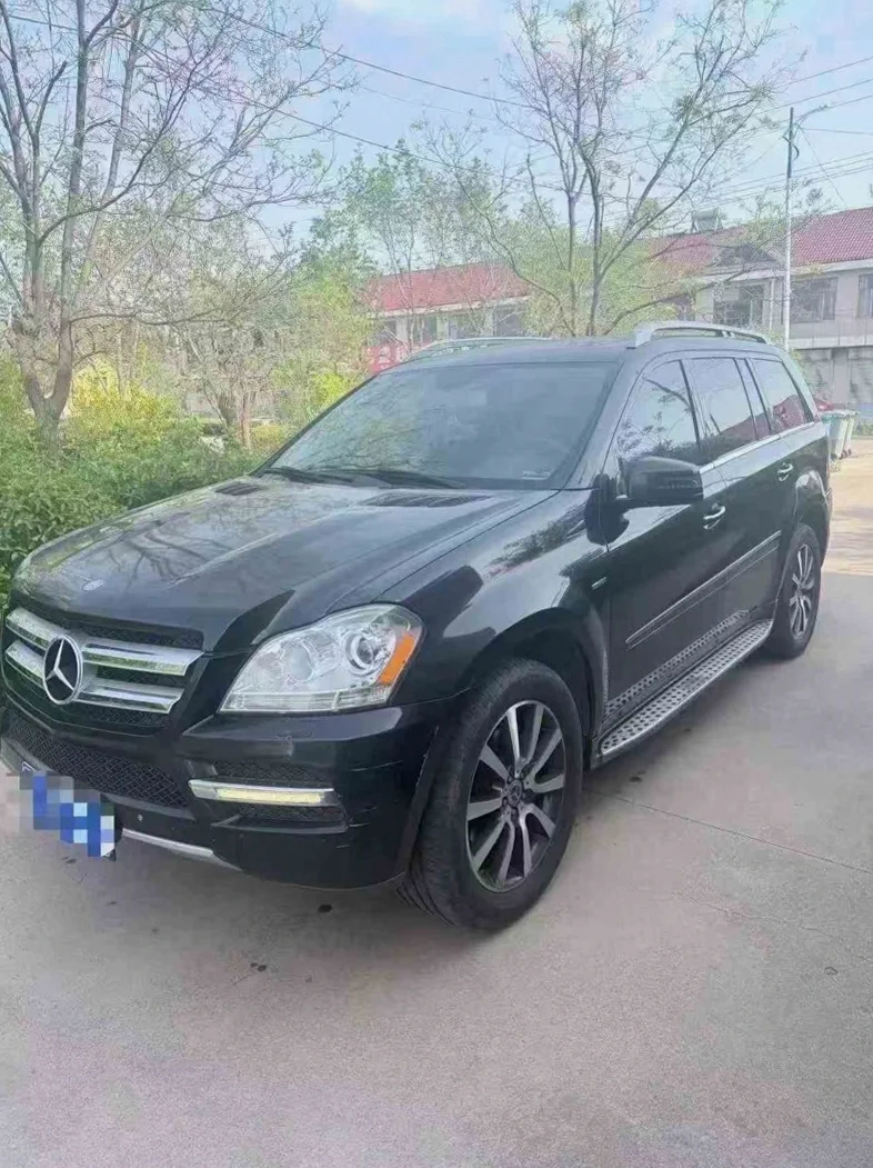 奔驰GL 正面外观三