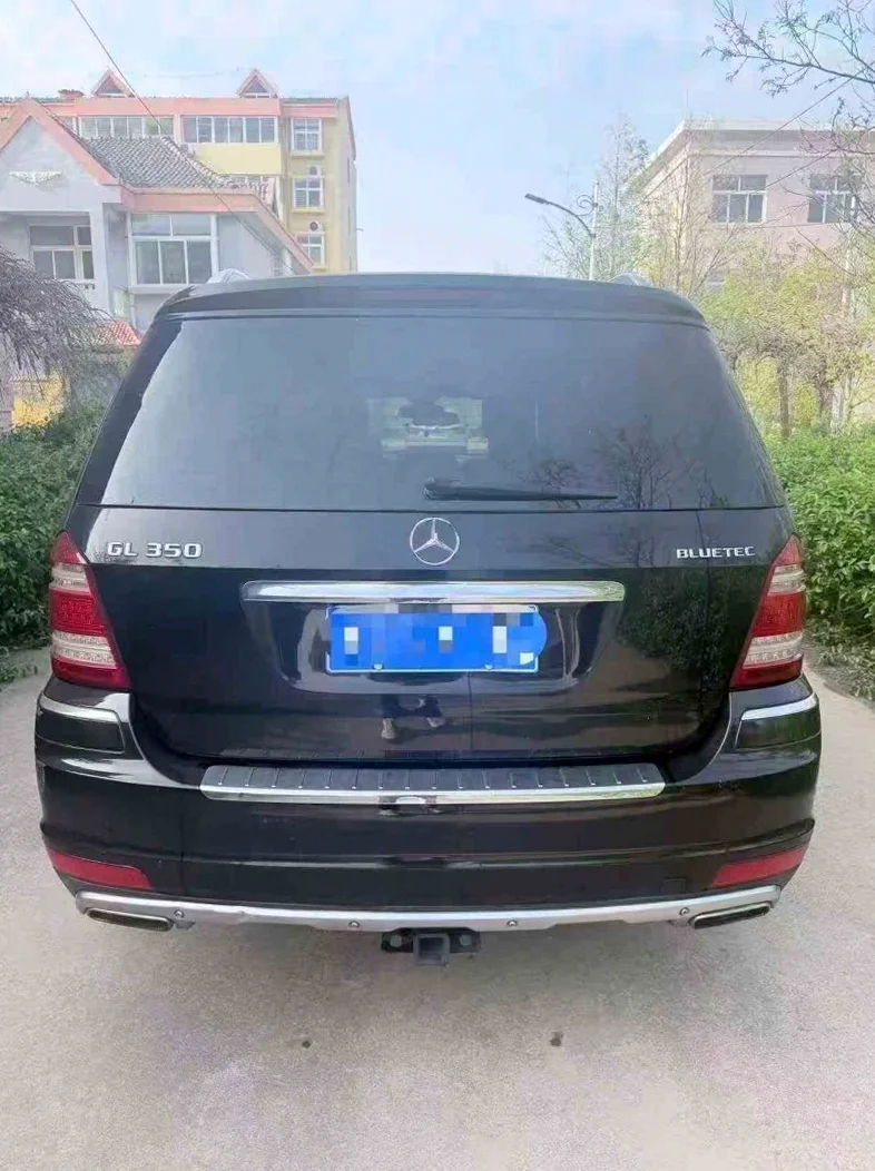 奔驰GL 内饰后排