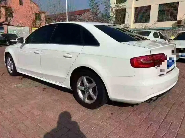 奥迪A4L 内饰前排