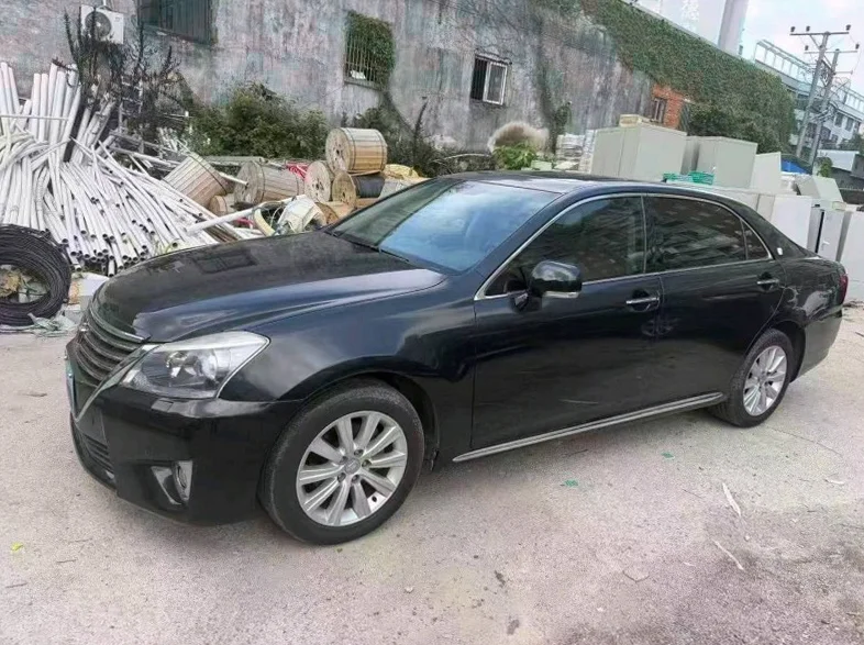 丰田皇冠 正面外观二