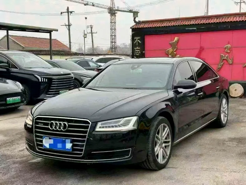 奥迪A8L 正面外观二