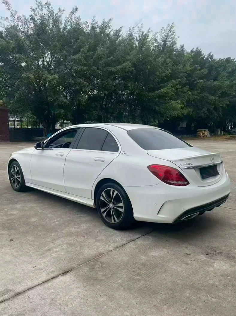 奔驰C 内饰后排