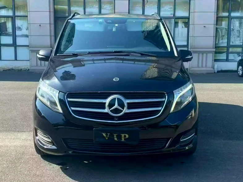 17年奔驰V260L 尊贵加长版