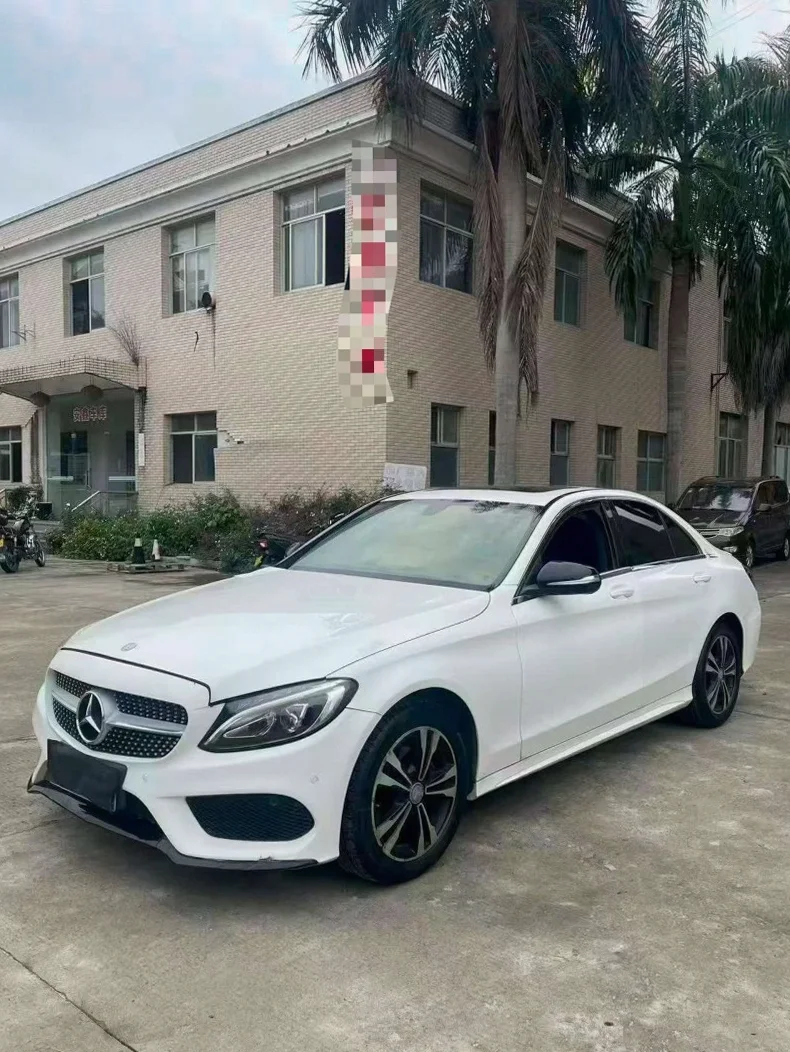 奔驰C 正面外观三