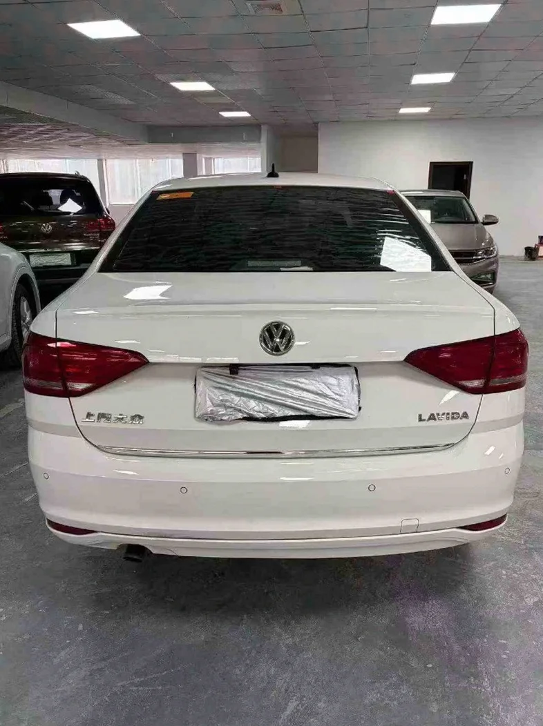 大众朗逸 后面外观一