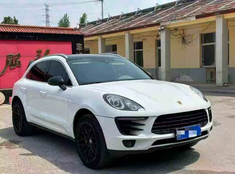 保时捷Macan 正面外观三