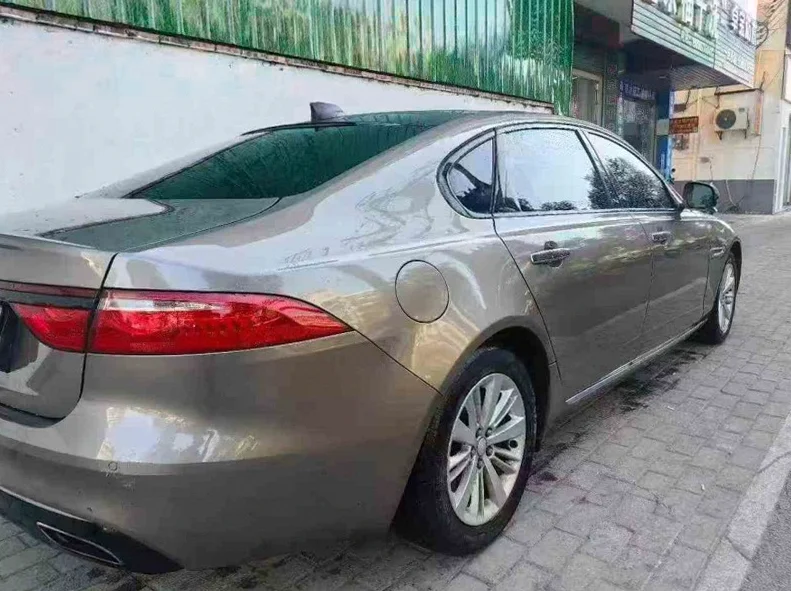 捷豹XFL 内饰后排