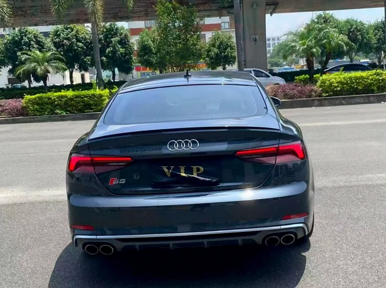 奥迪S5 驾驶室