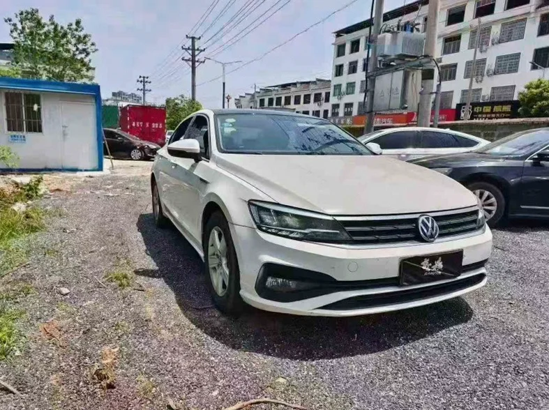 大众凌渡 正面外观二
