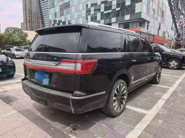 林肯领航员 后面外观三