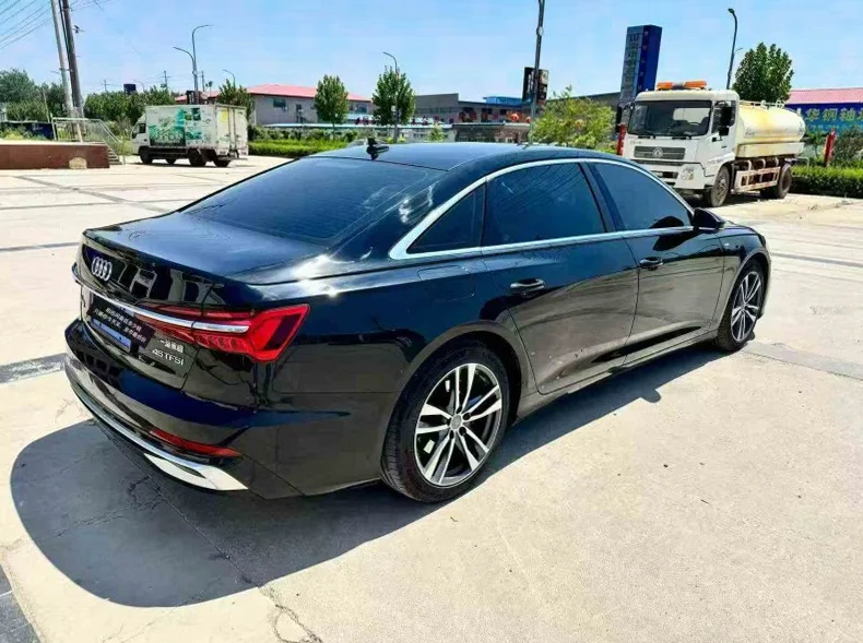 奥迪A6L 驾驶室