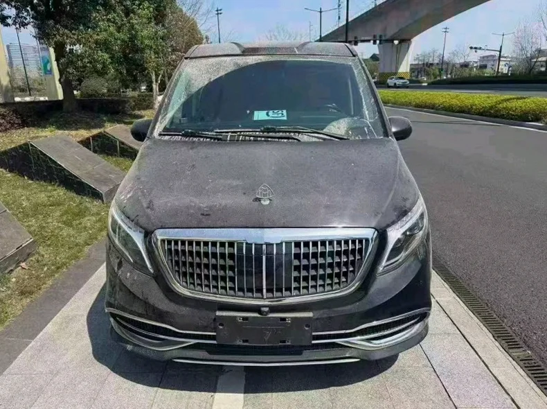 19年奔驰威霆 2.0T 迈巴赫套件