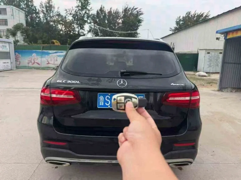 奔驰GLC 正面外观三