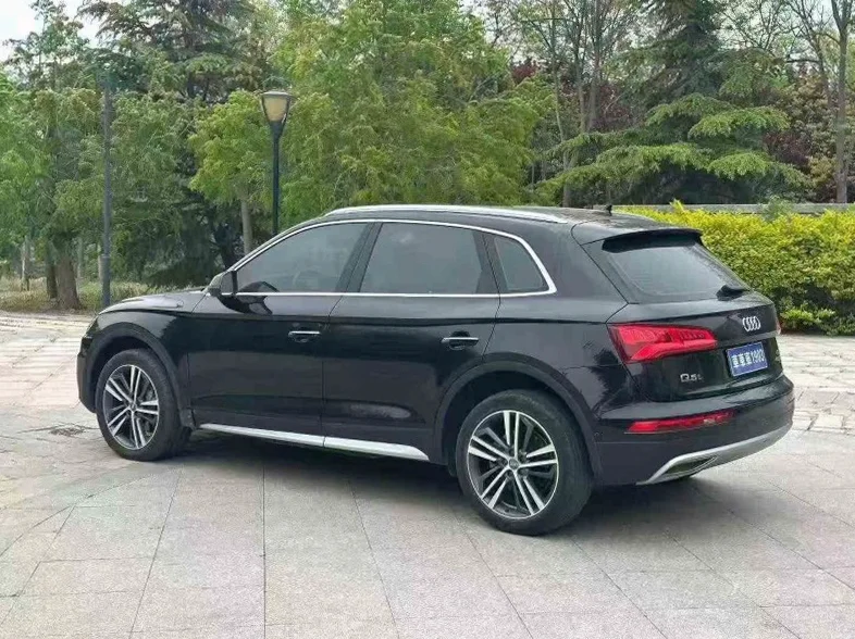奥迪Q5 后面外观二