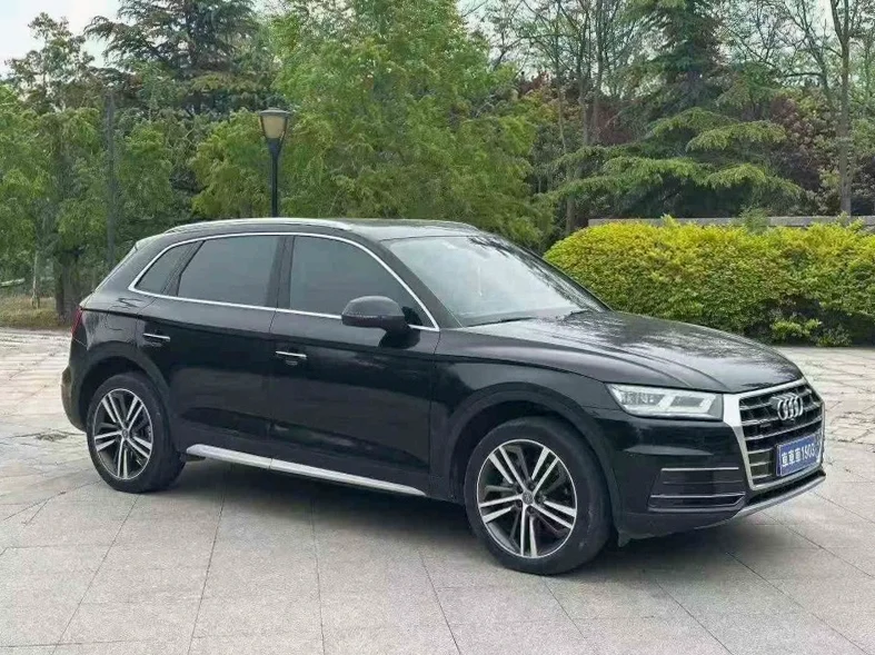 奥迪Q5 正面外观二