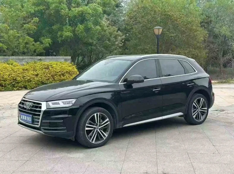 奥迪Q5 正面外观三