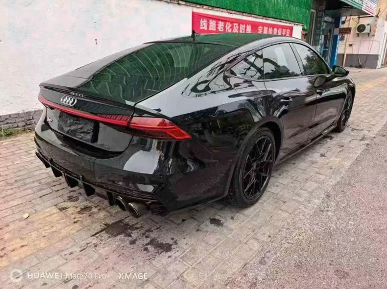 奥迪A7L 内饰后排