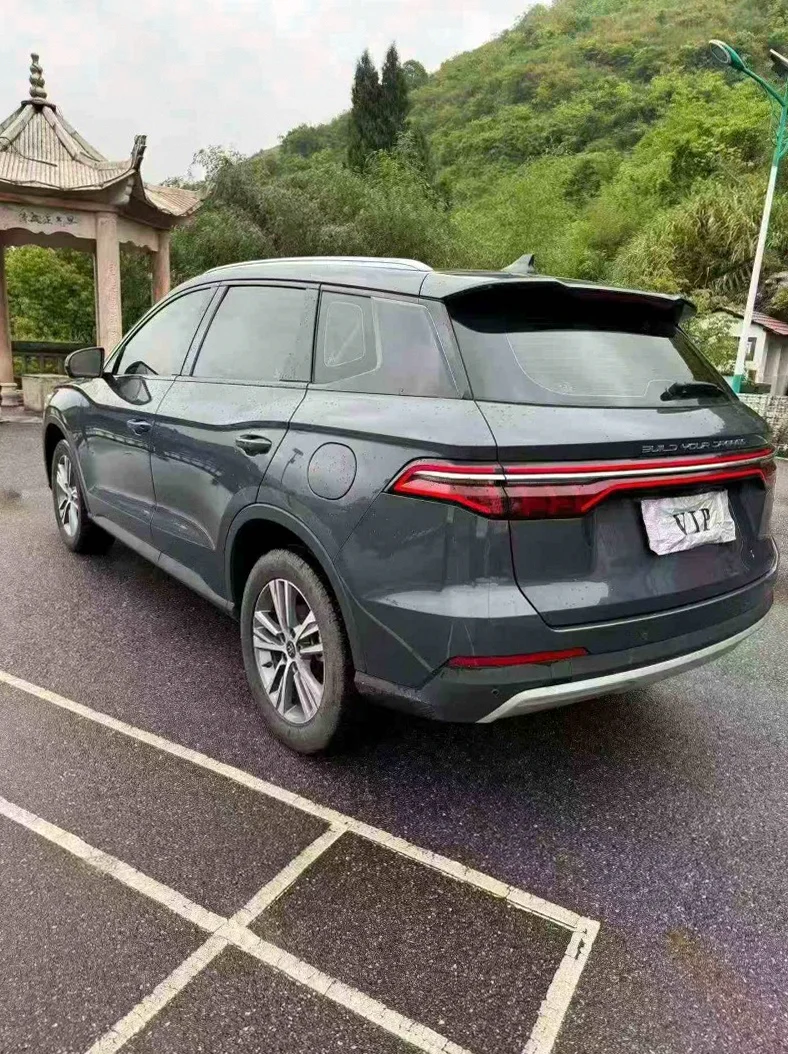 比亚迪宋 内饰后排