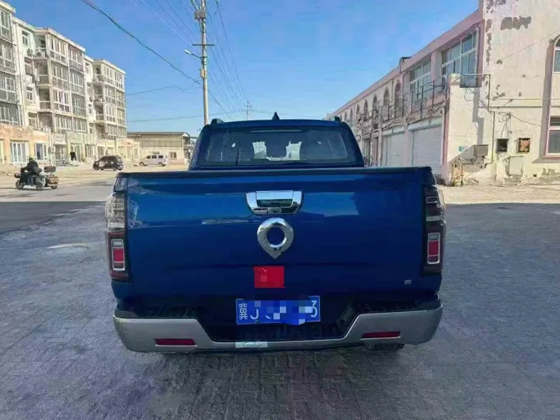 长城汽车炮 后面外观三