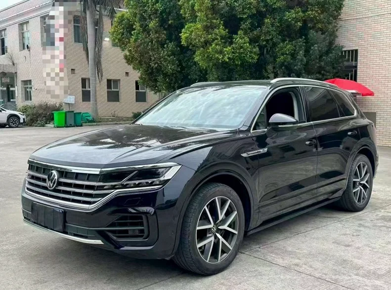 大众途锐 正面外观三